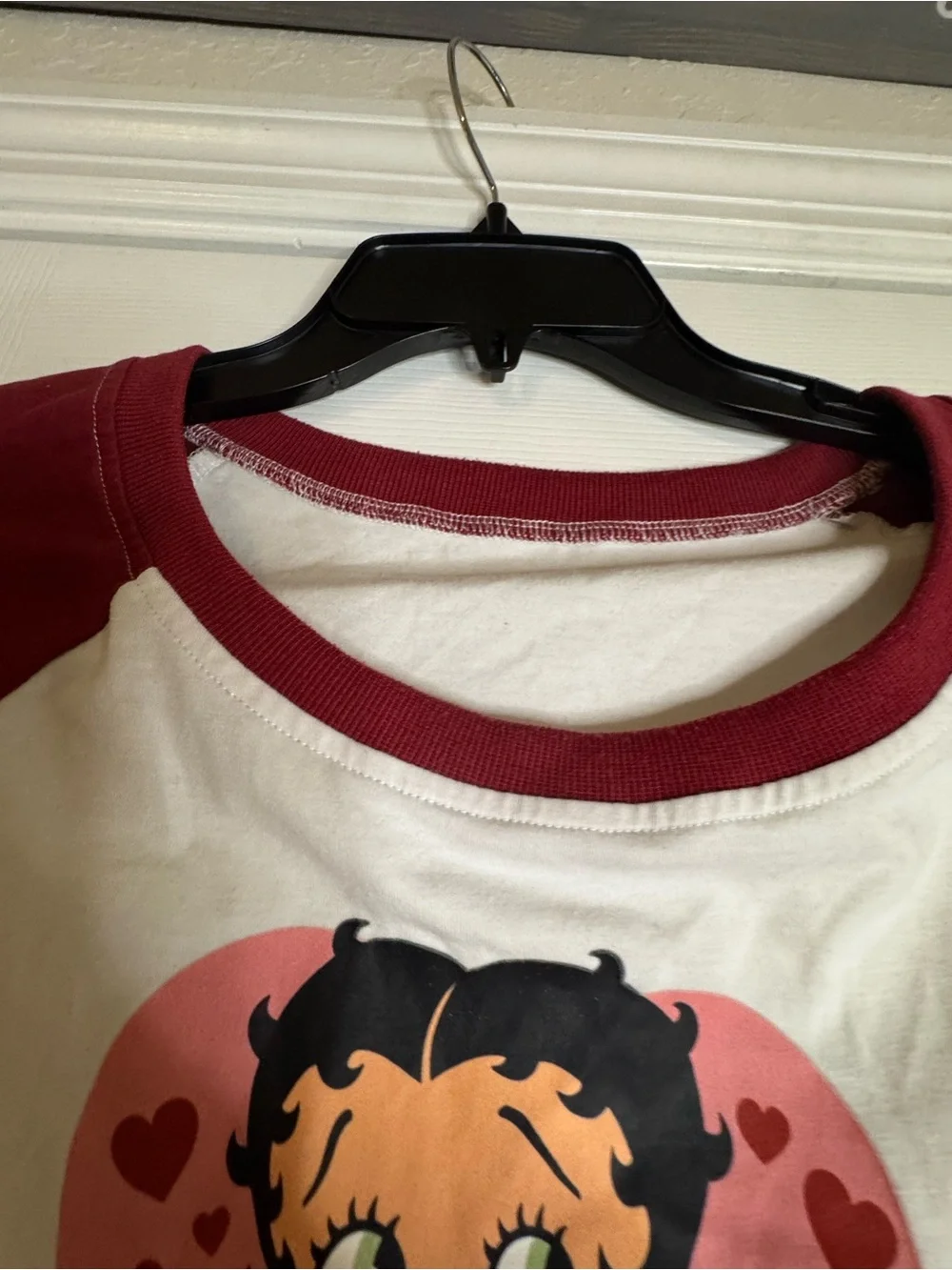 ROMWE Red & White Betty Boop Raglan Crop Tee - Picture 4 of 5